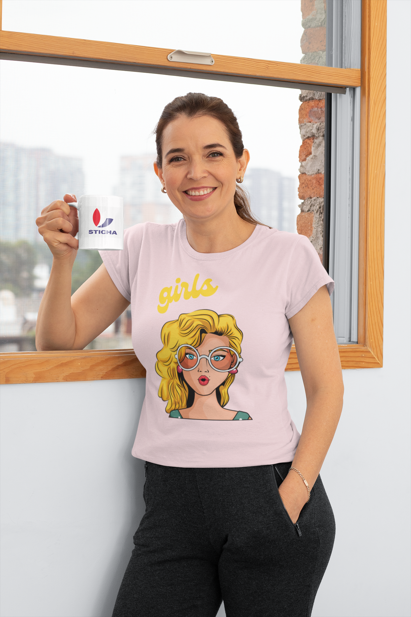 T-SHIRTS FEMMES GIRL SUNGLASSES PINK