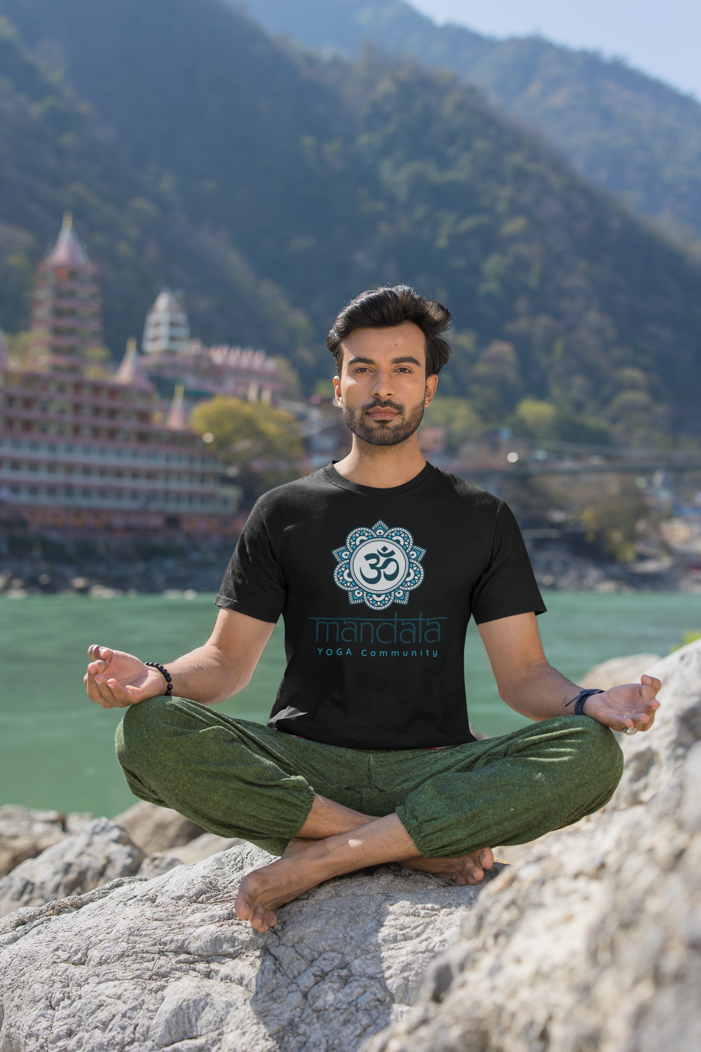 T-SHIRTS_HOMMES_YOGA_COMMUNITY NOIR