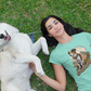 T-SHIRTS FEMMES DOG OUTDOORSY SAGE